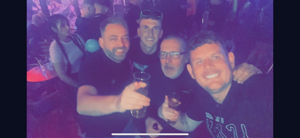 Mscanlannn's tweet photo. Just smashed 6 month sober 💪🏼, wee weekend holiday way the work troops tae top it aff! roll on the weekend 🍀 https://t.co/g9blRJxGOF