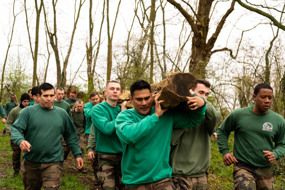 1er_ri's tweet image. Après Pâques, on ne relâche pas l’effort !

@armeedeterre @armeeszne @DFBrigade 
#militaires #infanterie #1ri