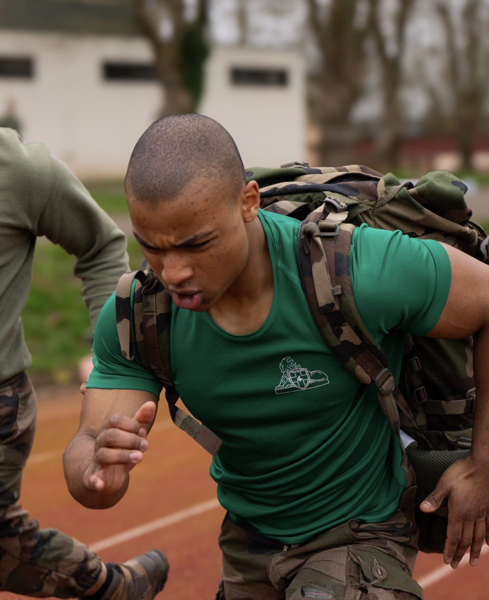 1er_ri's tweet image. Après Pâques, on ne relâche pas l’effort !

@armeedeterre @armeeszne @DFBrigade 
#militaires #infanterie #1ri