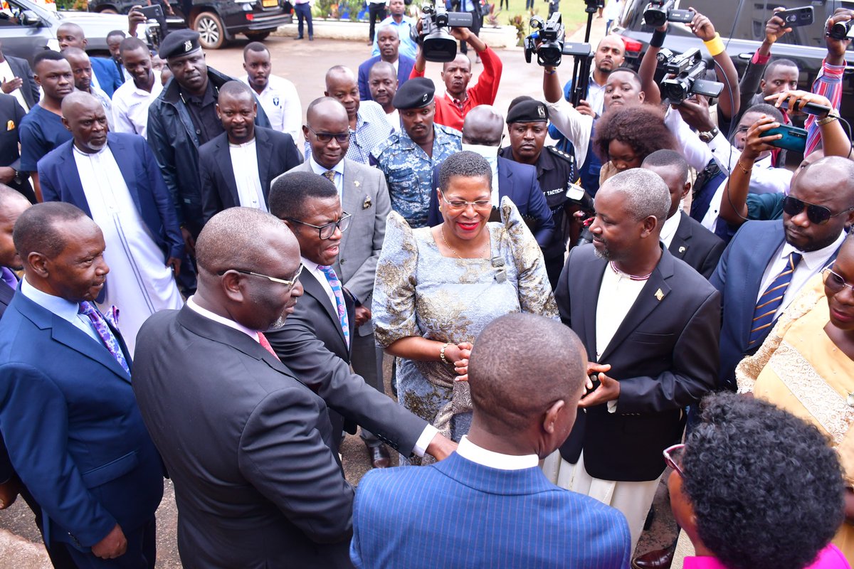 Today the speaker of the @Parliament_Ug RT Hon. @AnitahAmong and her deputy RT Hon @Thomas_Tayebwa Paid a courtesy call to Bulange to contribute toward s Kabaka birthday run .📷 @EDbukenya .