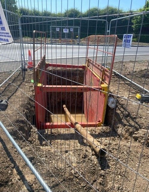 MoleGroup's tweet photo. 🛣️ Need to connect utilities across a busy road?🚚 

With our trenchless Horizontal Directional Drilling techniques, we can easily drill under a road without having to close it to motorists 🚗 

✉️  info@molegroup.co.uk
📞  0333 335 9929

#trenchless
#drillunderroad
#utilities https://t.co/rEgJU1Vmcg