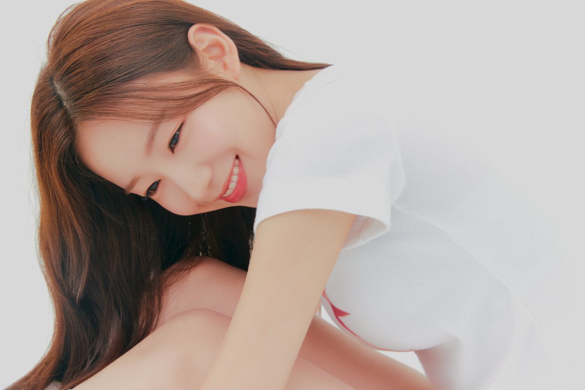 woo!ah! (우아!) 
2nd Digital Single [𝑩𝑳𝑼𝑺𝑯]

🌸SOLO CONCEPT PHOTO🌸

2024.04.08 MON 6PM [KST] 

#wooah #우아 #WOOYEON #우연 
#BLUSH