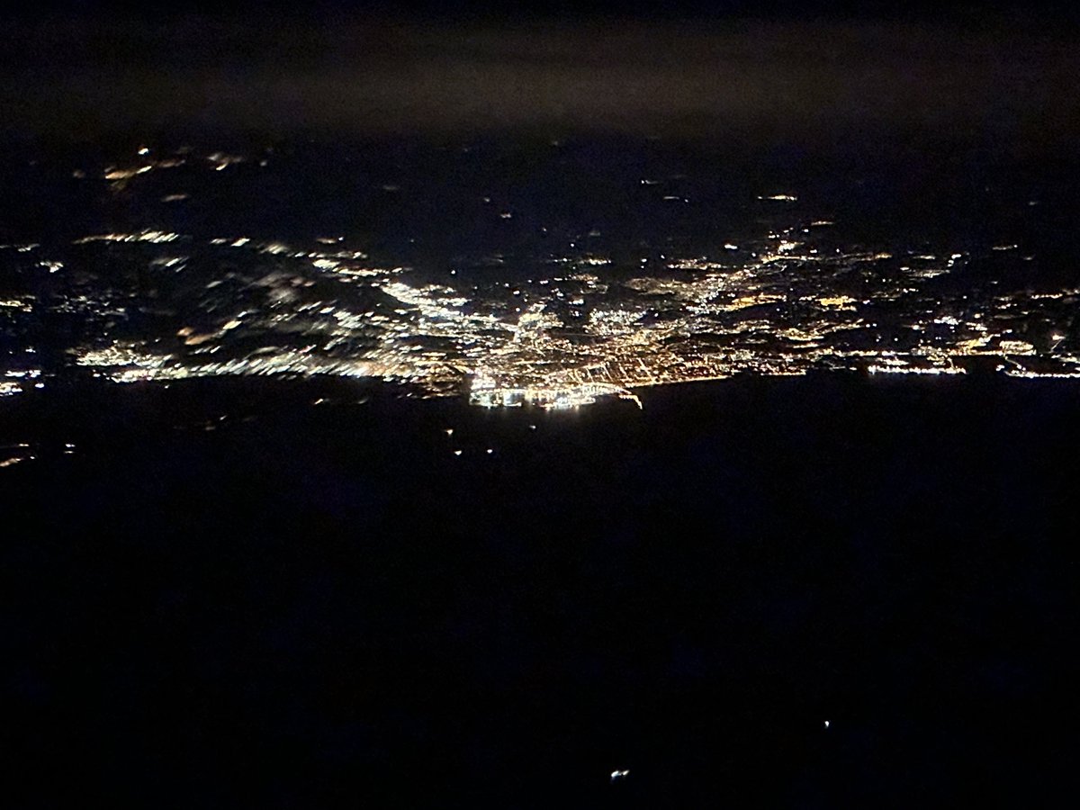 Some great views of the Spanish coast on our flight back from Accra overnight. First one shows Benidorm to the left with the tip on the right being the Ambolo/Balco al Mar area then moving up the coast towards Valencia. Second photo shows the port of Denia at the bottom very