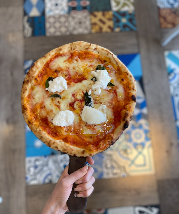 LP_TheFarm's tweet image. 🍕 Craving pizza? We've got you covered with our 2-4-1 special! Join us Monday-Thursday from 12-2:30 and 5:00-6:30 for double the deliciousness. Don't miss out on this tasty offer  🤤🍕
.
.
#TheFarm #241Pizza #PizzaLovers #PizzaTime