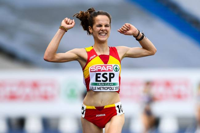 ¡UN ORGULLO!👏

🏃Nuestra atleta alcarreña <a href="/AnaloCL/">Ana Lozano</a> realizará un más que merecido saque de honor tras anunciar recientemente su retirada del atletismo.

🎩¡Merecido reconocimiento a la gente que ha dado todo por poner el nombre de GUADALAJARA en lo más alto!