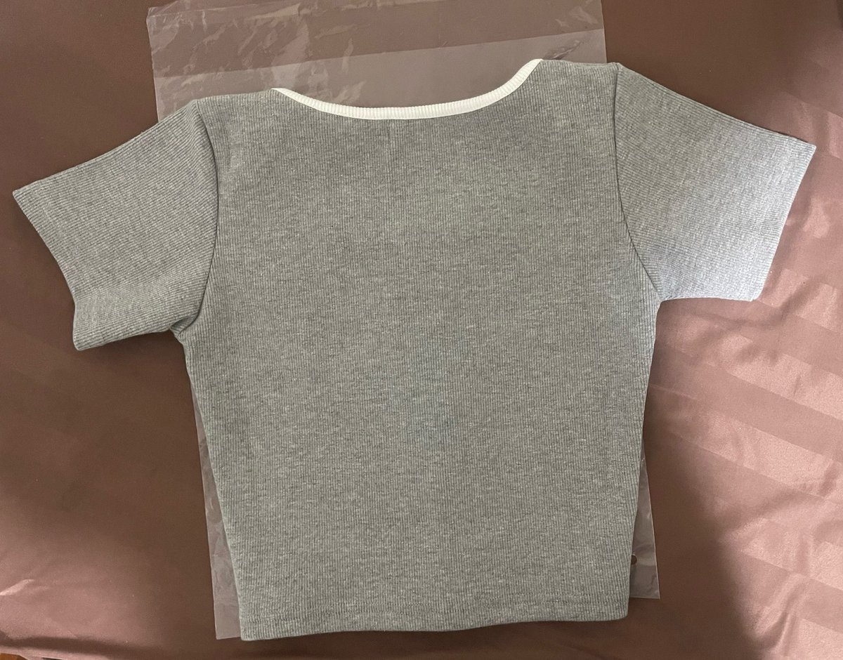 ynsxn's tweet image. ส่งต่อ เสื้อ with.it.store เทา

🎀 290฿ ส่งฟรี

พึ่งได้มาเลยค่ะ ผ้าดีมากๆ เป็นคอลใหม่ของทางร้าน สนใจสอบถามได้ตลอดนะคะ🥹

 #ส่งต่อcintage #ส่งต่อเสื้อผ้า #withit #เสื้อผ้ามือ2  #โล๊ะตู้มือสอง #เสื้อผ้ามือสองสภาพดี #ส่งต่อเสื้อผ้า #ส่งต่อเสื้อผ้ามือสองสภาพดี #ส่งต่อwithit