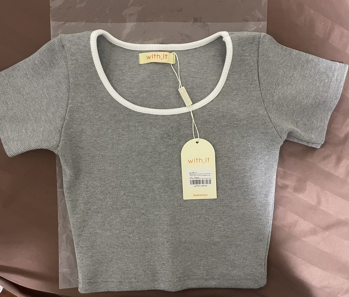 ynsxn's tweet image. ส่งต่อ เสื้อ with.it.store เทา

🎀 290฿ ส่งฟรี

พึ่งได้มาเลยค่ะ ผ้าดีมากๆ เป็นคอลใหม่ของทางร้าน สนใจสอบถามได้ตลอดนะคะ🥹

 #ส่งต่อcintage #ส่งต่อเสื้อผ้า #withit #เสื้อผ้ามือ2  #โล๊ะตู้มือสอง #เสื้อผ้ามือสองสภาพดี #ส่งต่อเสื้อผ้า #ส่งต่อเสื้อผ้ามือสองสภาพดี #ส่งต่อwithit