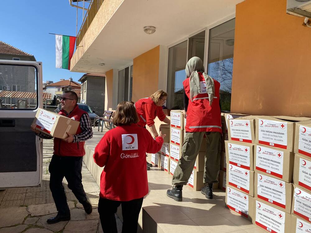 ✅ @BGRedCross to Distribute Food Aid to Vulnerable People in Every Region ⤵️ bta.bg/en/news/bulgar…