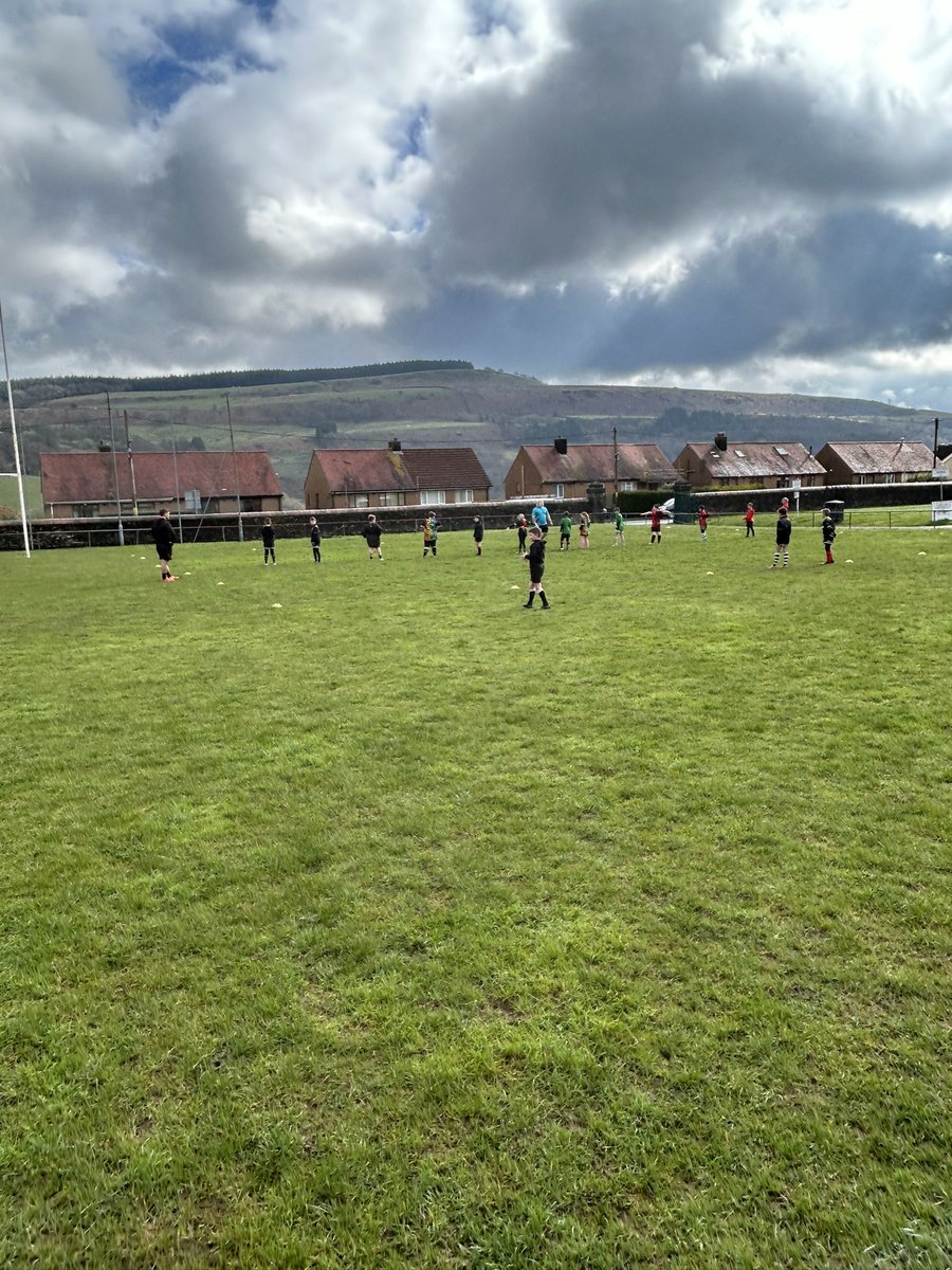 Cardiff Rugby Community Foundation (@crugbycommunity) on Twitter photo All under way with our Fit Fed Fun Easter Camp at <a href="/Ynysybwl_RFC/">Ynysybwl RFC</a> 🐣
Blessed with the sun
🤞🏻it stays all day!!
#fitfedfun All under way with our Fit Fed Fun Easter Camp at <a href="/Ynysybwl_RFC/">Ynysybwl RFC</a> 🐣
Blessed with the sun
🤞🏻it stays all day!!
#fitfedfun