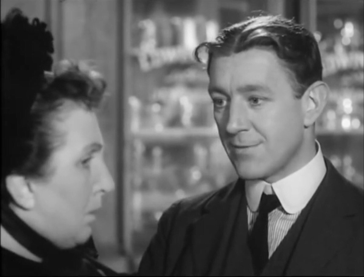 Remembering Joan's co star Sir Alec Guinness, who was born 110 years ago today.