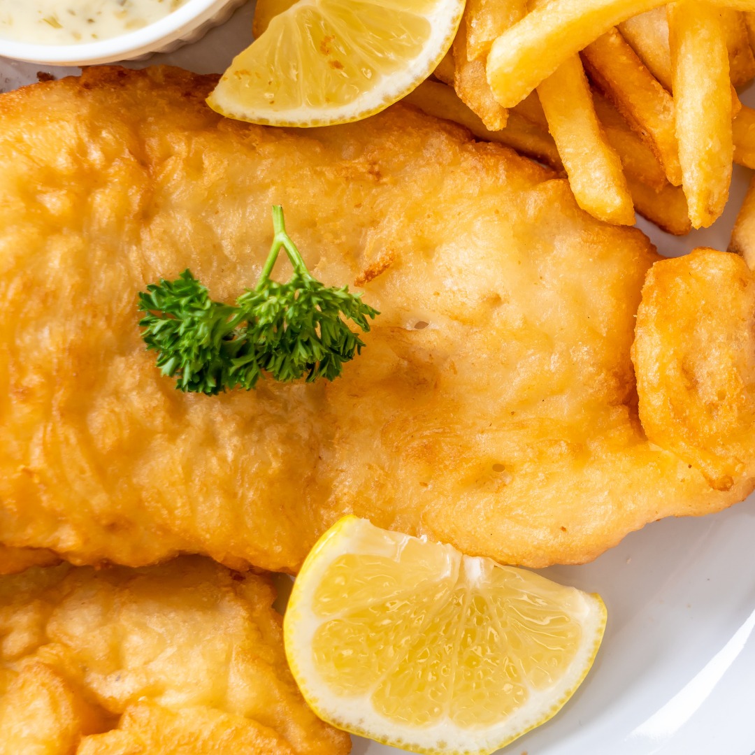 Wilderer_SA's tweet image. Join us at Pappa Grappa for an #Speciality Menu!
Indulge in Fresh West Coast #Mussels or Beer-Battered #Hake – a seafood lover's dream! And don't forget to save room for our delectable Oreo Cheesecake. 

wilderer.co.za/contact/