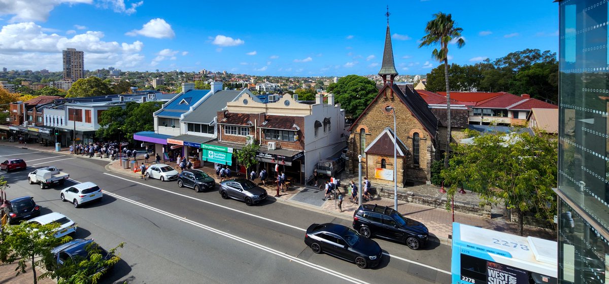 MILSONS POINT, 4km from Central, is an iconic station serving a mostly high-density residential and tourist precinct. Situated on the approach to the Sydney Harbour Bridge, it has two platforms accessed from a concourse below, with lifts, gates and several shops. (1/4)