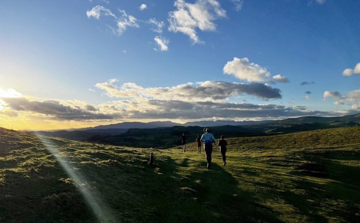 On the 19th April, @WeAreLSCFT runners shall return for a run up and down Rivington Pike. For those that want to join us, pop me a message :) #lscftrunners 📷 @KMorrisonNHS