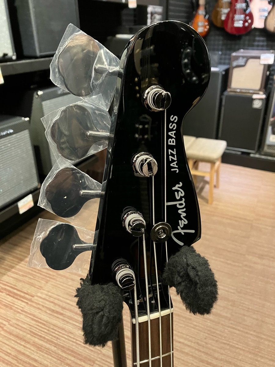 エレキベース ブラック エレキギター/ベース】Ibanez IRON LABEL Series｜漆黒を身に