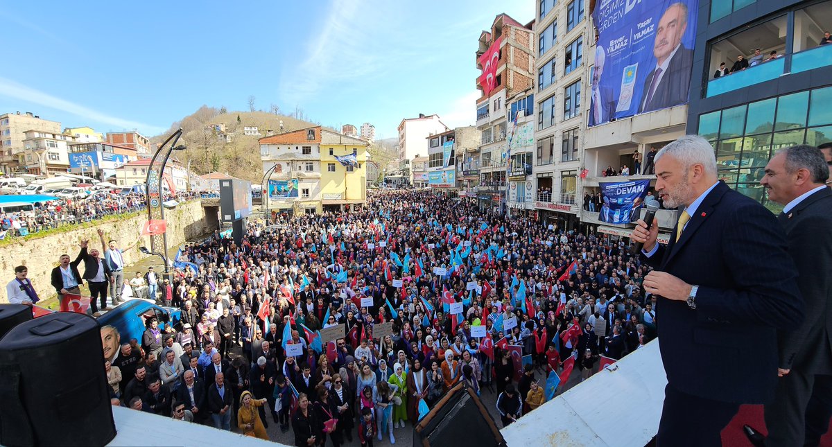 HaberMOD's tweet photo. Ordu’da neler oluyor?

🗣️Gazeteci Murat Ağırel:

“Tespitler doğru ise Ordu’daki seçim sonuçları değişebilir.

Görüştüğüm yetkili ‘Sadece 15 bin seçmenli Akkuş ilçesinde 5 bin geçersiz oy var. Türkiye'de geçersiz oy ortalaması yüzde 2, Ordu'da yüzde 6. 

YSK verileriyle parti verileri ve birleşik oy pusulalaları örtüşmüyor. YSK verilerine göre fark 16 bin. Parti elindeki ıslak imzalarla yüzde 90'ı yeniden girildi fark 5 bine düştü”