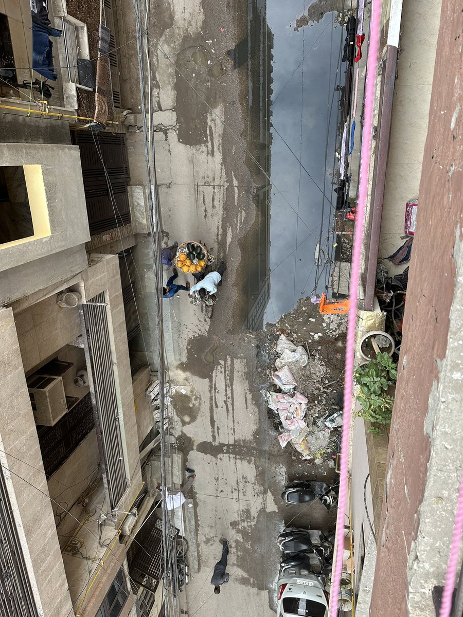 vaish_naman's tweet photo. @DelhiJalBoard @LtGovDelhi @swachhbharat 
I am complaint about this sewage overflow situation from 1 March 2024, but no action has been taken till now,
15 March  Complain no. DJB01511582
26 March Complain no. DJB0001536194
This complain is still open. https://t.co/e8xINsf5SR