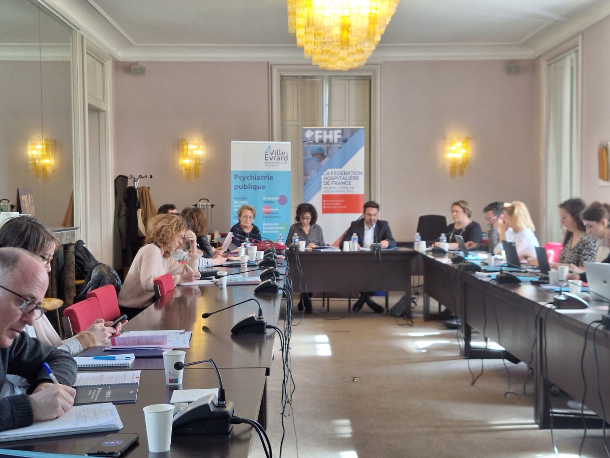 Conférence de presse 📣 | La FHF est aujourd'hui à l’<a href="/EPSVilleEvrard/">EPS Ville-Evrard</a> pour évoquer les enjeux de la #psychiatrie et la santé mentale en France.

Des propositions fortes seront présentées pour répondre à l'urgence et bâtir l'avenir de la psychiatrie.

⤵️