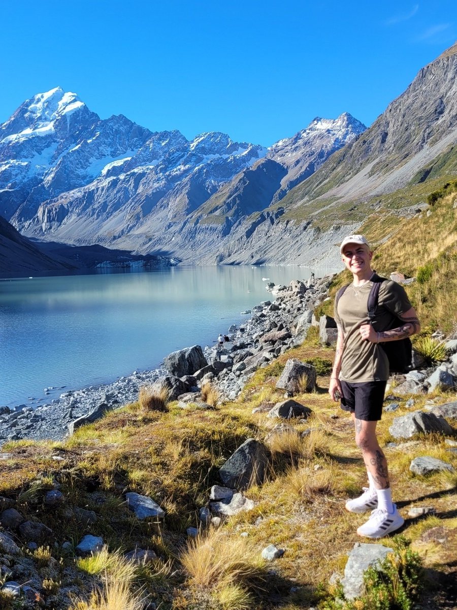 Wholesome post as I'm on holiday! ☺️✌️ Here's me being a happy boy in nature 🌿🏔 (cheeky pics resuming soon I promise tho 🤭)