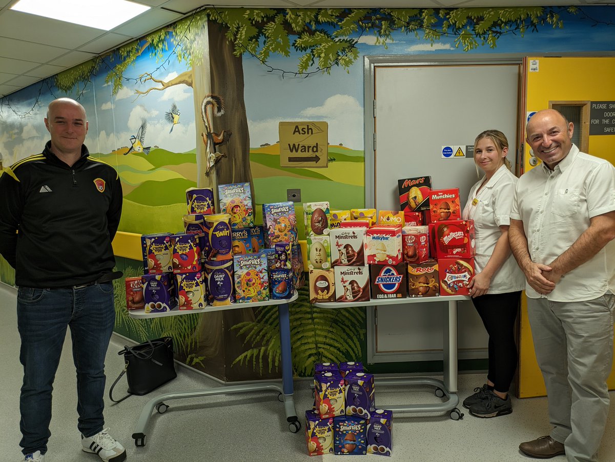 Thank you to @Yorkshire_BS, @meadow_sports and @MayfordAFC who kindly donated chocolate eggs ahead of Easter for our paediatric patients on Ash Ward 🐣💙