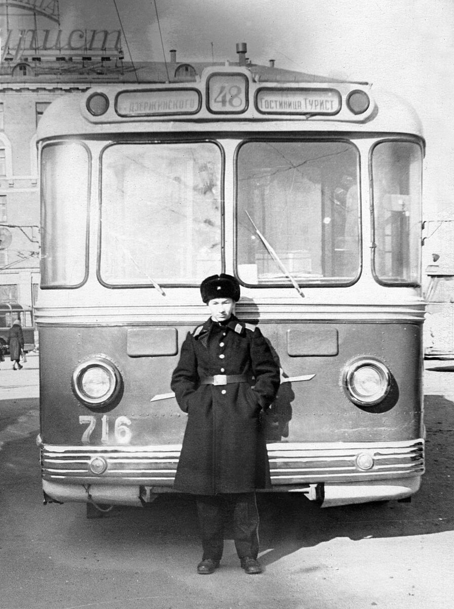 At trolleybus No. 48 in Moscow, 1965