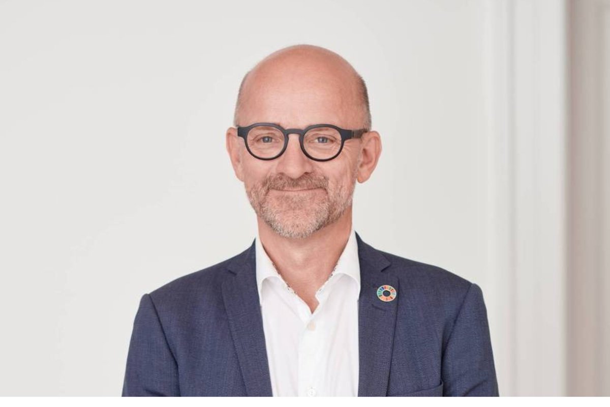 Mads Koch Hansen ny bestyrelsesformand for Det Nationale Sorgcenter via.ritzau.dk/pressemeddelel… #sundpol #dksund @MadsKochHansen