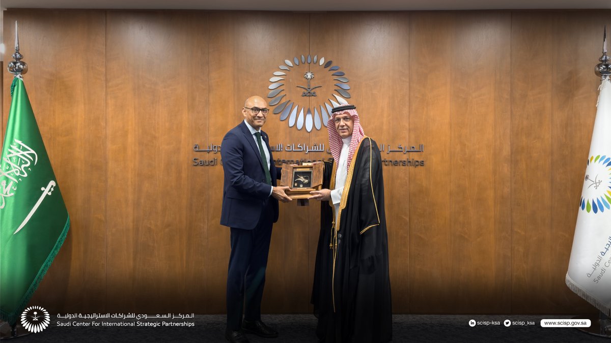 scisp_ksa's tweet photo. Eng. Raad AlBarakati, President and CEO (interim) of #SCISP received H.E Mr. Ahmad Farooq Ambassador of the Islamic Republic of #Pakistan to the Kingdom of #SaudiArabia at the Center where they discussed topics of shared interest and areas of potential cooperation.