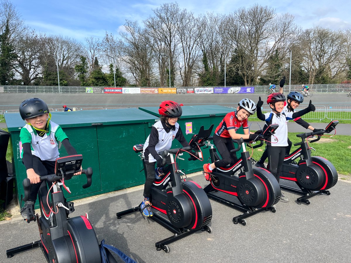 Well done the Y5 cyclists who took part in a Flying 200, Team Pursuit, Scratch, Keiran and Chase Race at the recent Inter Schools Championship at the Herne Hill Velodrome Club. Overall, Dulwich College (including the Senior School teams) came in 3rd place @HerneHillVel