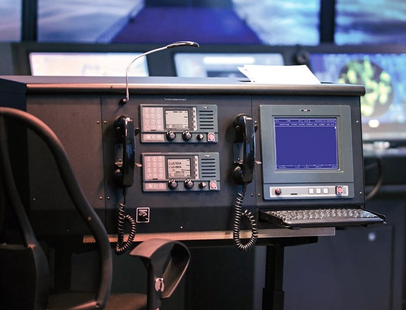 #IndianCoastGuard has signed a contract with Mumbai-based 'Elcome Integrated Systems' for the Procurement of 28 Global Maritime Distress Safety System (GMDSS) communication console for 28 Maritime Rescue Sub Centres along the Indian coastline.