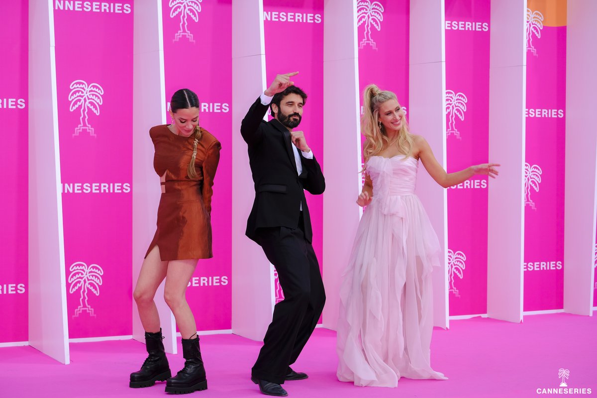 CANNESERIES tweet picture