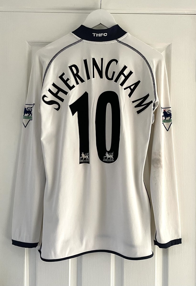 @SpursShirt @SpursOfficial @Webb04 @iconic2023 @TheSpursShirt @darenburney @SimonShakey252 @SportsVsp Class player & a cracking shirt mate🔥
Glad I have one of his in the collection! 🤝 #Sheringham #COYS