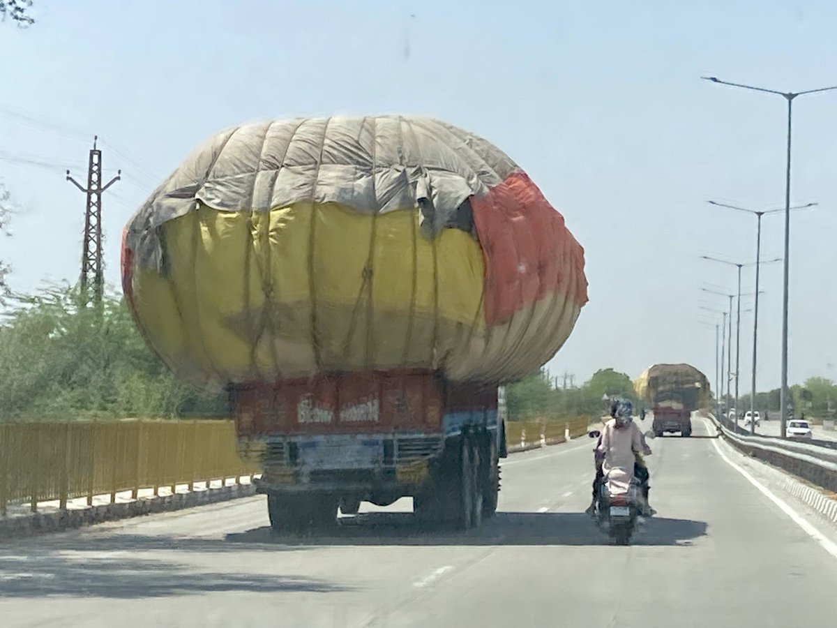 BendigoPWpics's tweet photo. On the road in India. https://t.co/aAU1EsAk4O