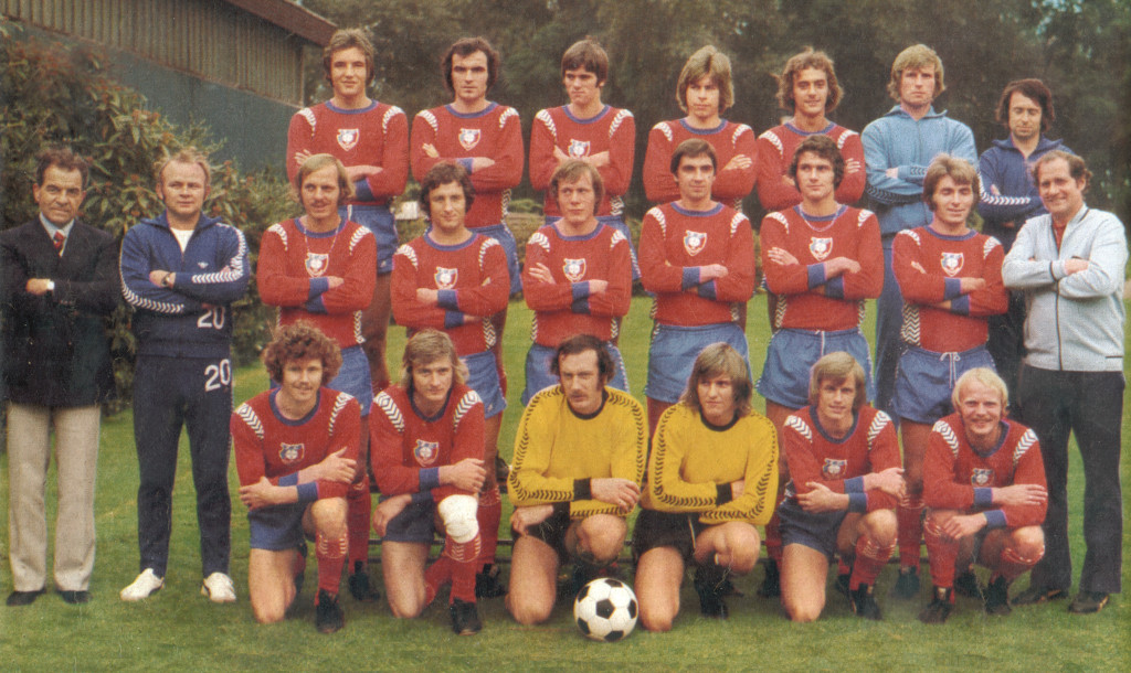 One of our lesser spotted designs from the mid-70s, as worn by KFC Uerdingen 05 💎💎 #hummel #100yearsinsport