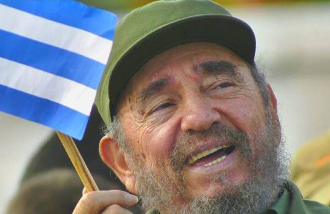 #FidelPorSiempre: “Partiendo de nuestros esfuerzos sanos, patrióticos e internacionalistas en las tareas manuales e intelectuales que realizamos cada día (...) todo lo que fortalezca éticamente a la revolución es bueno, todo lo que la debilite es malo.”

#UnidosXCuba ✊ 🇨🇺
