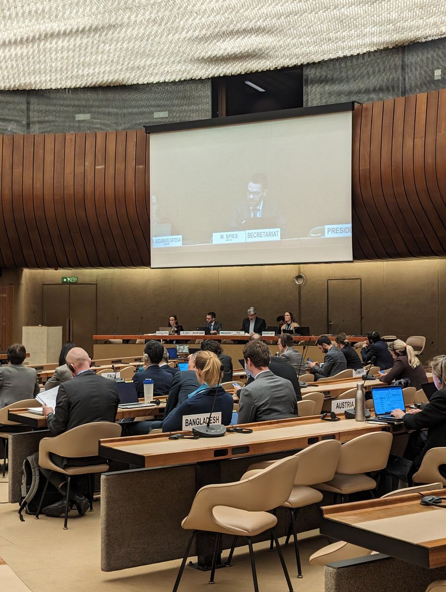 Last week, the #ConferenceonDisarmament discussed #PAROS 🚀 👂 What do you think the international community should do to prevent an arms race in outer space? #disarmament