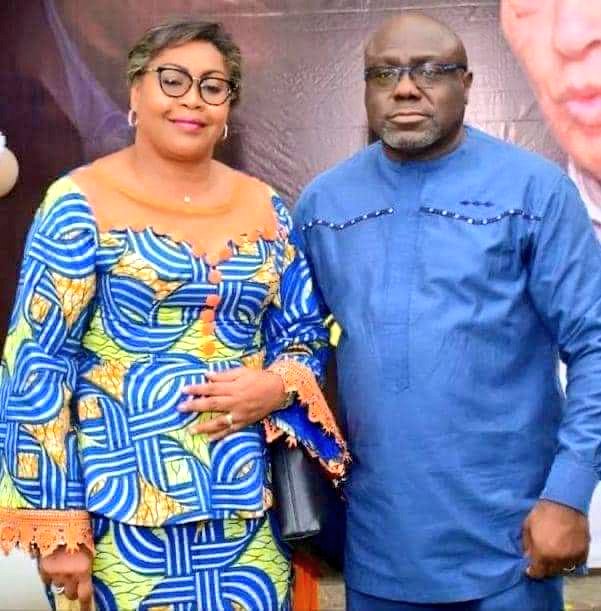 #RDC : Voici le Mari de Madame le PremierMinistre @SuminwaJudith, le vieux Roger Tuluka✅️ grâce à son épouse, lelo kombo emati makasi🤩 Chers amis, soutenez la vision de vos épouses, la vie est vraiment compliqué. Lobi eza ya nzambe.✊🏾

Le Comité de recherche continue son