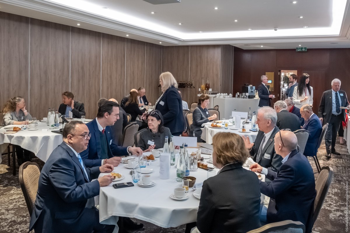 On 27 March, our #BSCC Geneva Chapter had the pleasure of hosting Dominik Feldges from @NZZ for a delightful Great British Breakfast. Stay tuned for updates on our upcoming events. Visit our website to see the full programme: bit.ly/3YP97qv
