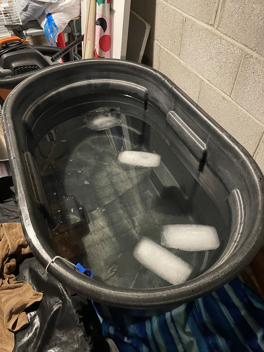 DeanThrasher3's tweet photo. My homemade ice bath. 3 minutes every morning!  Wakes me up physically and psychologically and makes my body feel great. https://t.co/QyXemiJeB7