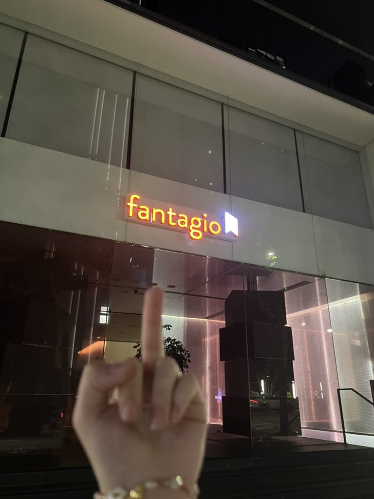 I can't comment anymore 🖕🖕🖕