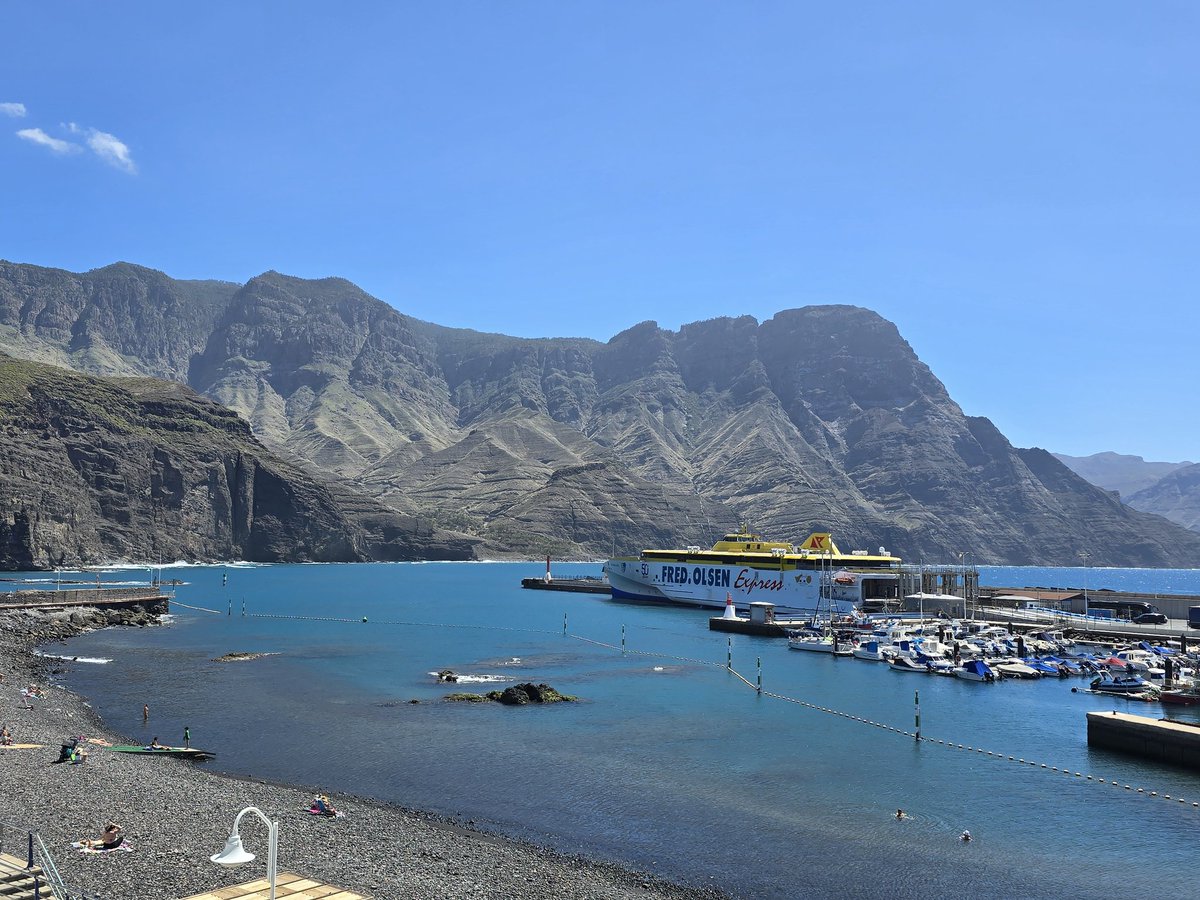 View from our Gran Canaria Airbnb. A great base to spend the next week - and it isn't cloudy or raining 😁