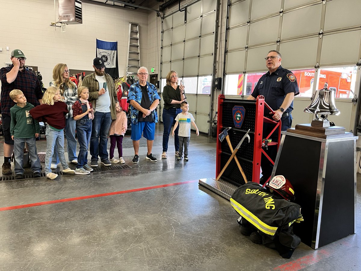 Congratulations to Lieutenant Chris Cahan on retirement after 33 years of service!