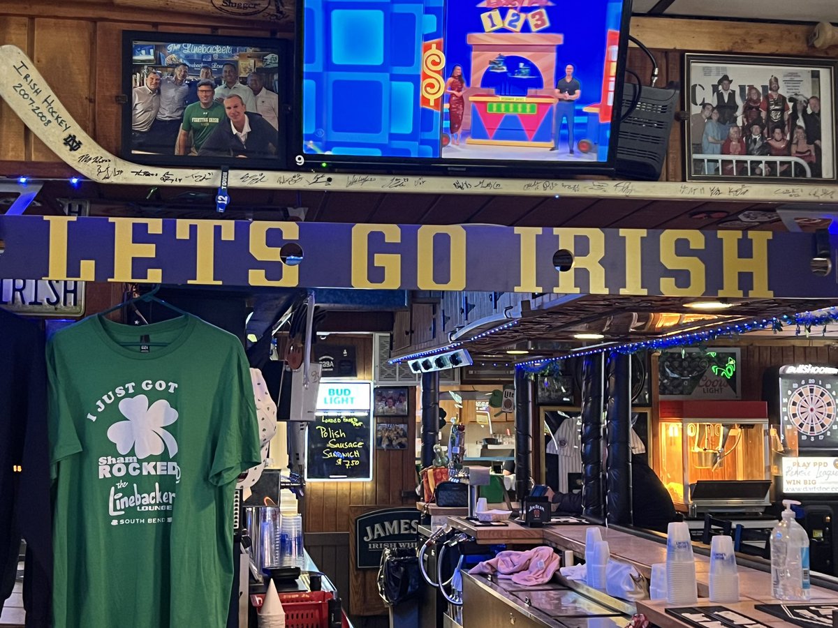 BackerLounge1's tweet photo. Come on down and try our new "LouSki" courtesy ND subway alumni! #Backerfun #Backerpeeps https://t.co/Qf7ihJNBjc