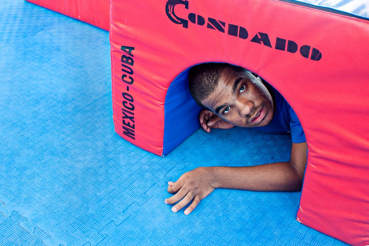 Ha sido un regalo trabajar con niñas y niños con autismo. Y utilizar el deporte como fuente de competencias y habilidades para una educación inclusiva ⛹️🤼‍♀️. ⭐️Con @UNICEFCuba, trabajamos, también en el #DiaMundialDelAutismo , #ParaNoDejarANadieAtrás ❤️🧡💜