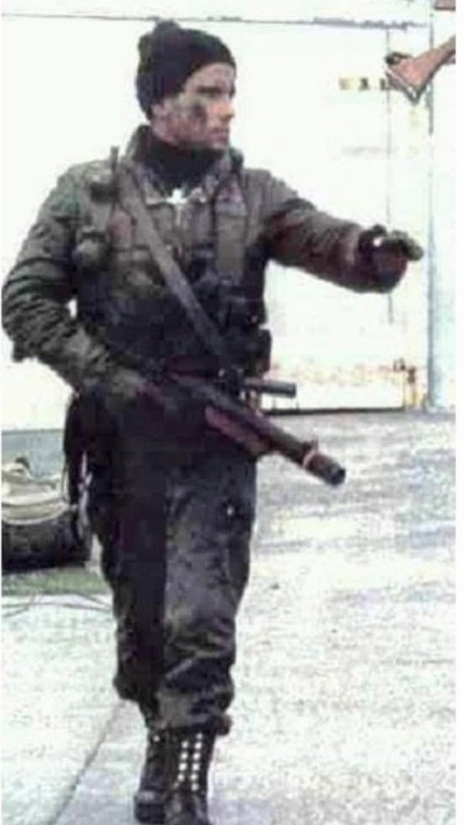 ale_fragale's tweet photo. Honor y gloria a todos nuestros hombres y mujeres que defendieron la soberanía Argentina en la guerra.
Las Malvinas Argentinas e islas Giorgias y Sándwich del Sur son Argentinas, volveremos! 
#MalvinasNosUne #2DeAbril #malvinas42años #MalvinasArgentinas https://t.co/t3jqUb7h8S