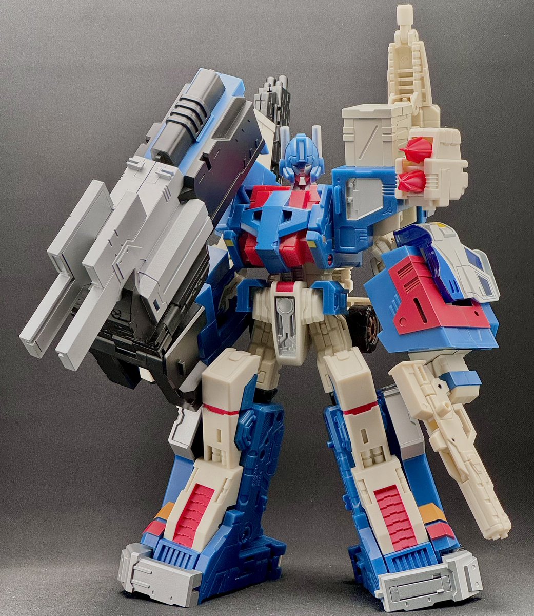 TFX-01 CITY COMMANDER Fans Project製のCLASSICS版ウルトラマグナス用