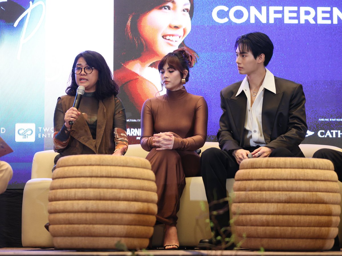 GMMTV's tweet photo. ภาพ "วิน-เมธวิน" เข้าร่วมรายการ It's Showtime ทางช่อง ABS-CBN และพบสื่อมวลชนในงาน Press Conference ของภาพยนตร์ Under Parallel Skies ที่ประเทศฟิลิปปินส์ในวันนี้ พร้อมกับนางเอก Janella Salvador  

สำหรับ 'Under Parallel Skies' จะเข้าโรงภาพยนตร์ในเดือนเมษายนนี้ ที่ฟิลิปปินส์ 
และในเดือนพฤษภาคม สำหรับไทย และสิงคโปร์ ฝากแฟน ๆ รอติดตามกันด้วยนะคะ

#UnderParallelSkies #WinElla
#GMMTV