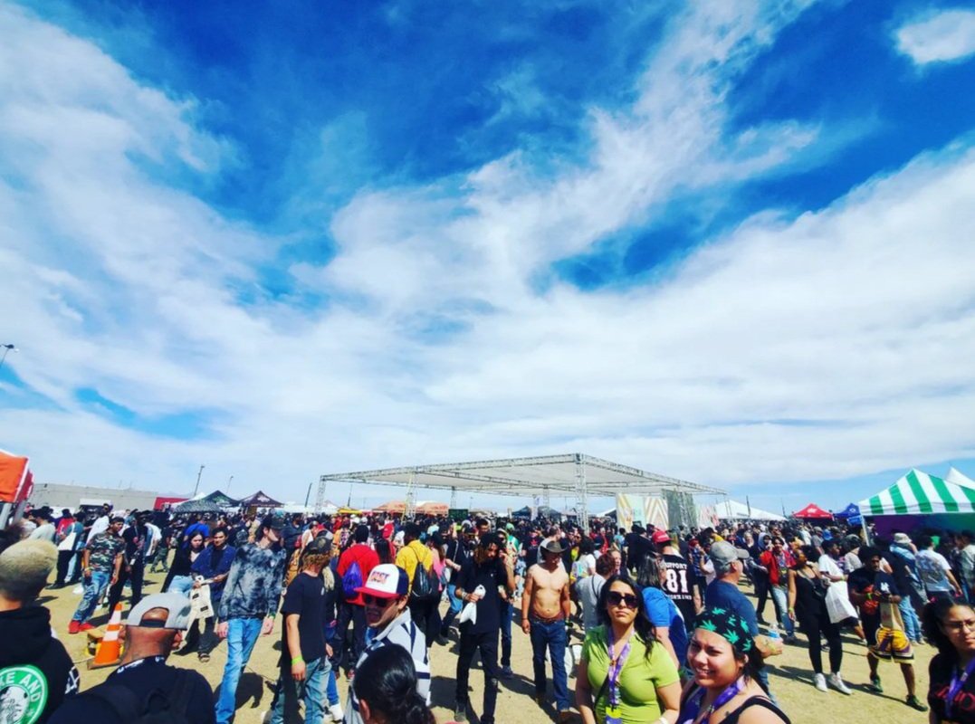 It's always an epic time at the #ErrlCup! Come celebrate friends, food, sunshine, and cannabis with us in Arizona! Event details and free tickets at theerrlcup.com