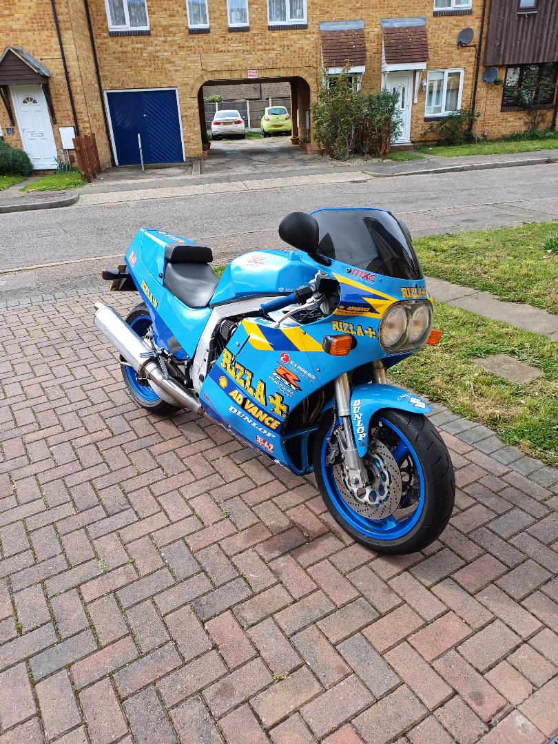 A nice ride on 'old blue' today #Suzuki #GSXR1100 @suzuki2wheelers @classicbikeshow @ClassicBikeAdv @MotorcycleStuff @MotorcyclistMag @motorbikepod @BSwitchboard @BikersWelcomeUS @MotorbikeShack @vindikta @OldBikes @motorcyclelive @motorcycle @motorbikehub @ClassicBikesUK