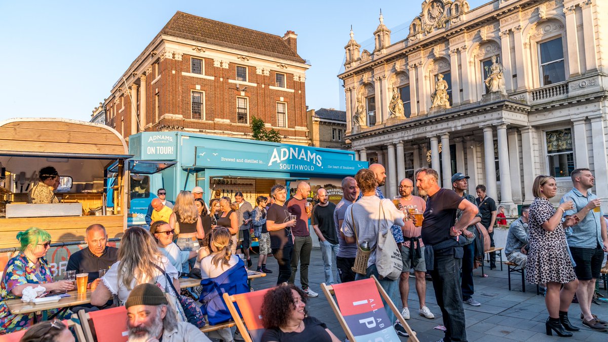 🍻 Pints in the sunshine are back and we're looking forward to the return of the @Adnams truck on the Cornhill at the festival in June! We're proud to serve local beer and cider from our drinks partner Adnams across the festival venues this year!