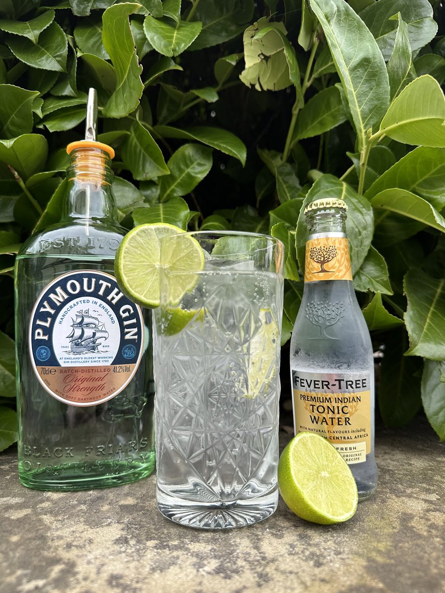 G&T on the mind☀️🍸

Plymouth Gin are donating 50p from all Plymouth G&T and Spritz sales towards the Ocean Conservation Trust for this month and next!!

Show your support by enjoying a delicious Hugo Spritz in the Sun!!

#plymouthgin #spritzseason #youngs #youngspubs