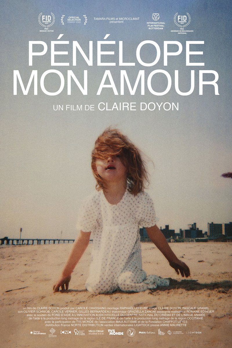 #coupdecoeur ❤️ 'Pénélope mon amour' trace le parcours d’une mère et sa fille porteuse d’autisme. Le film témoigne ainsi d’un amour inconditionnel, de ce qu’il peut et aussi de ce qu'il ne peut pas. 'Pénélope mon amour' de Claire Doyon sur Tënk : 🍿 t.ly/AJO7K